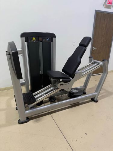 Selectorized Seated Leg Press photo 7